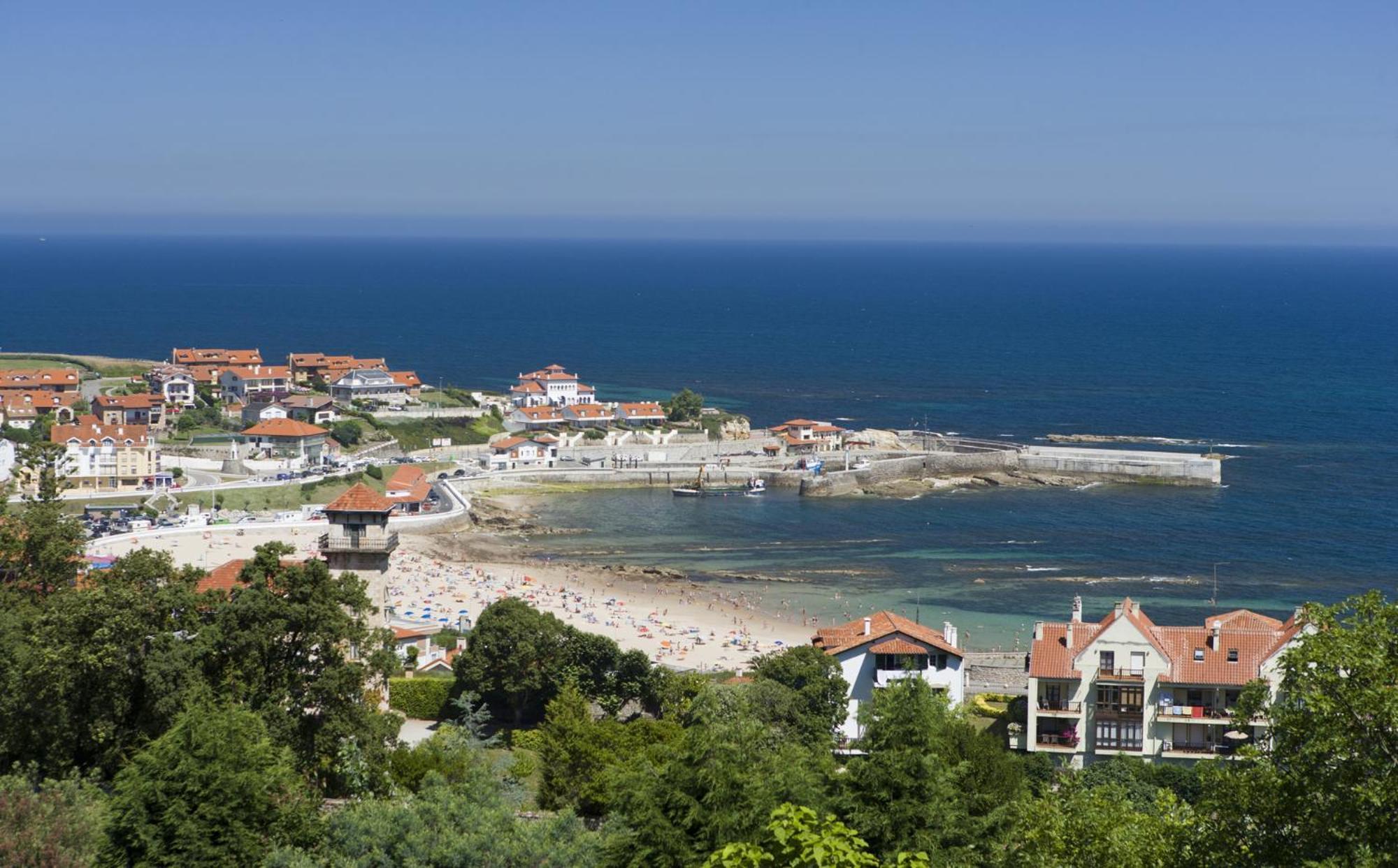 Apartamentos Mar Comillas Luaran gambar