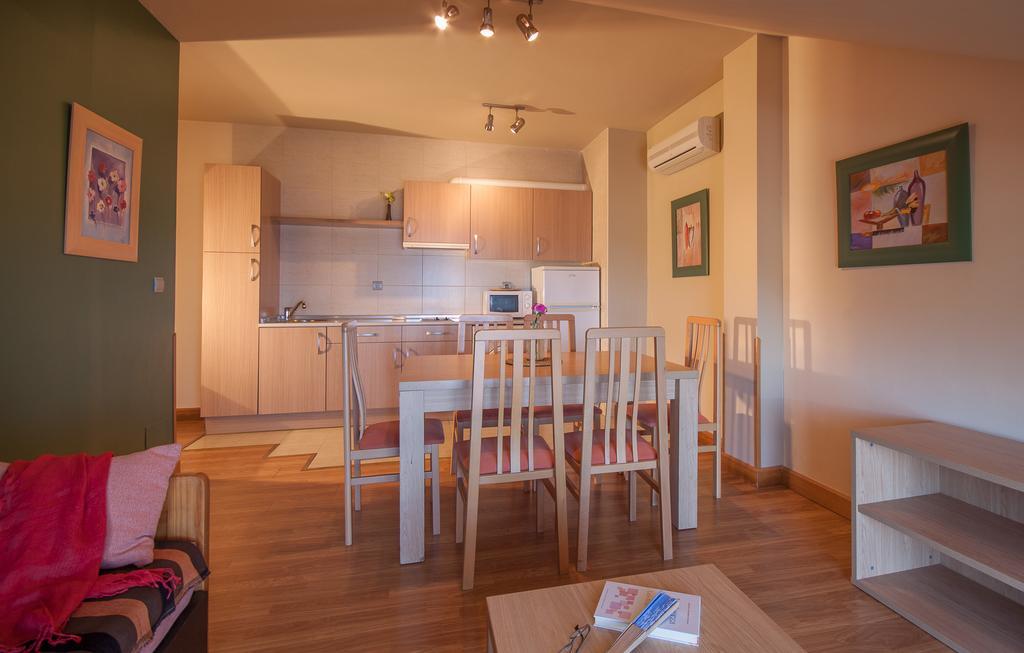 Apartamentos Mar Comillas Luaran gambar