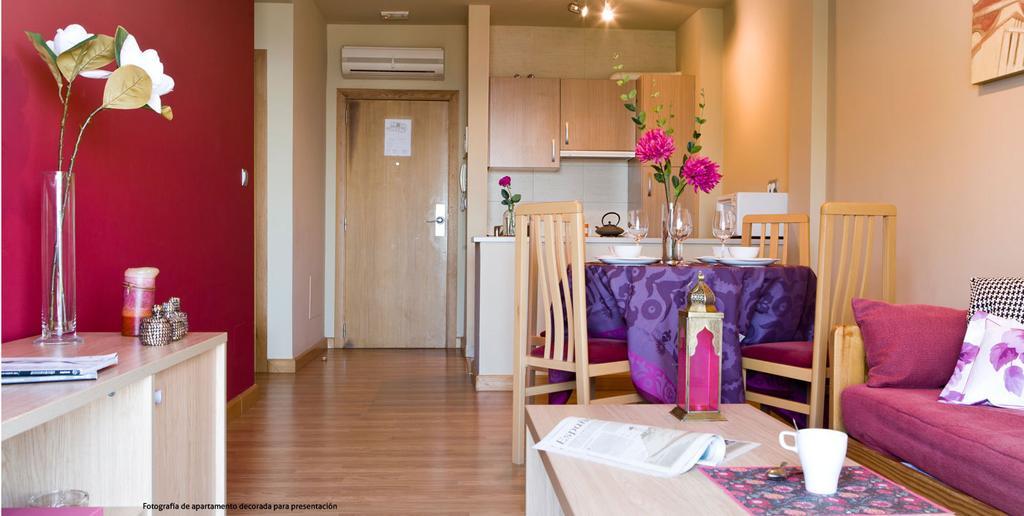 Apartamentos Mar Comillas Luaran gambar