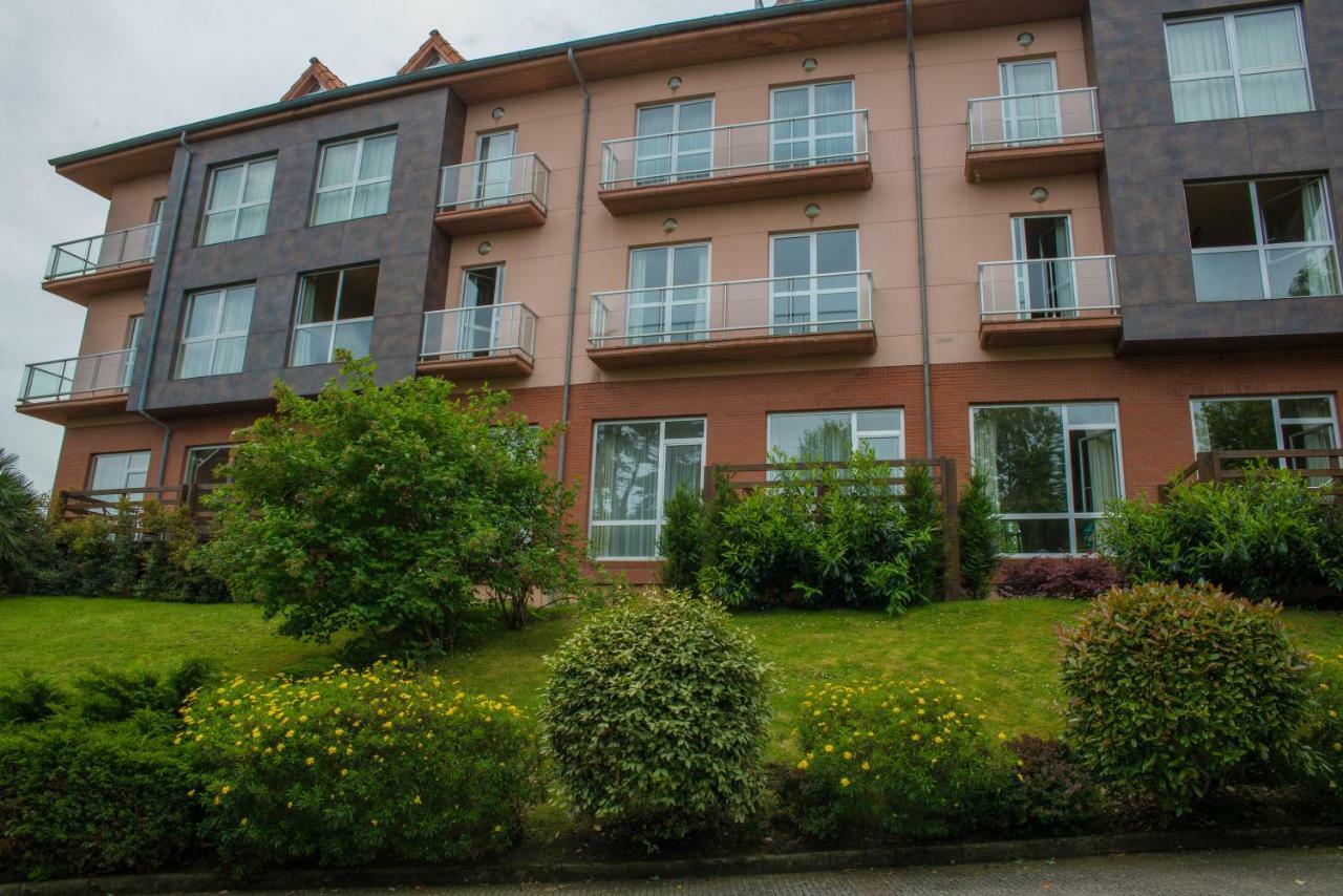 Apartamentos Mar Comillas Luaran gambar
